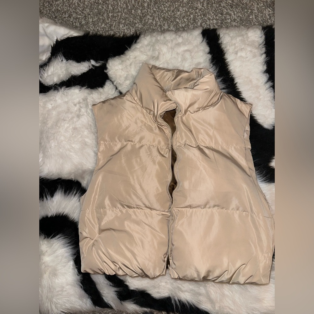 Women's Beige Puffer Vest